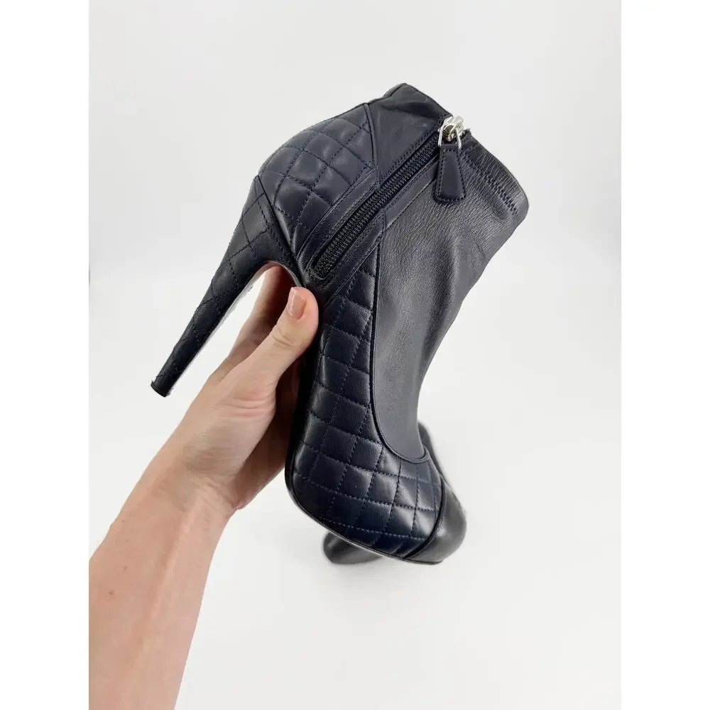 Chanel Navy Black Quilted Cap Toe Dual Zip Sock Ankle Booties Size 39.5 EU Boots
